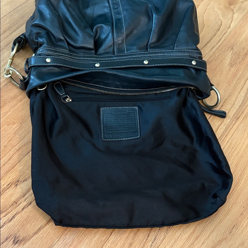 COACH vintage Hamptons Belted Hobo Shoulder Bag Y2K Black Leather Buckle Brass - Picture 11 of 16
